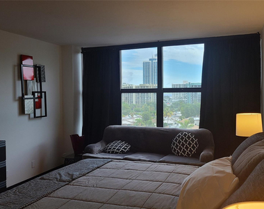 2500 Parkview Drive - Photo Thumbnail 13