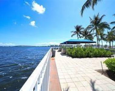 2101 Brickell Avenue - Photo Thumbnail 16