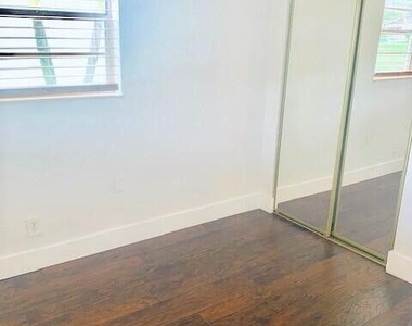2821 Duke Lane - Photo Thumbnail 5