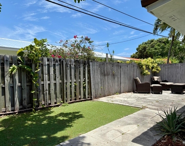 1605 Ne 50th Court - Photo Thumbnail 10