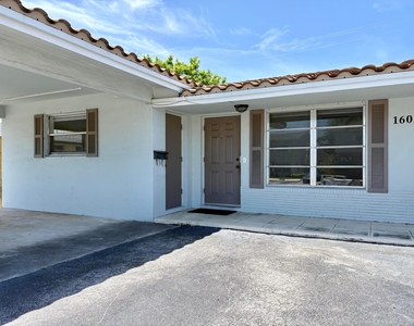 1605 Ne 50th Court - Photo Thumbnail 2