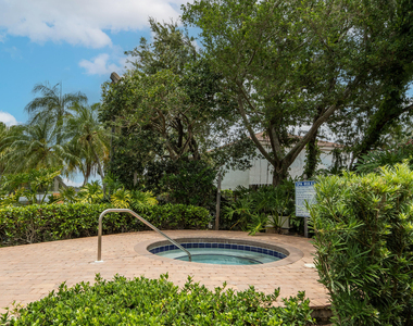1780 Pierside Circle - Photo Thumbnail 21