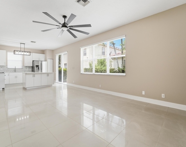 1780 Pierside Circle - Photo Thumbnail 6
