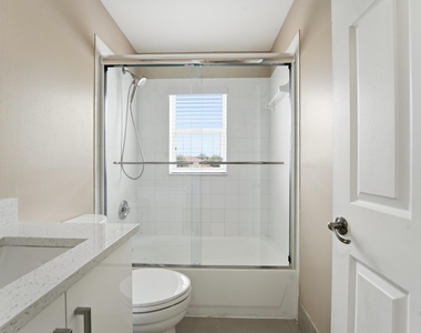 1780 Pierside Circle - Photo Thumbnail 11