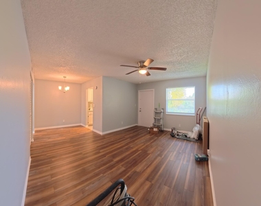 2301 Se 4th Street - Photo Thumbnail 7