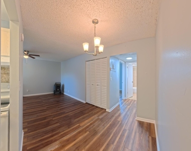 2301 Se 4th Street - Photo Thumbnail 9