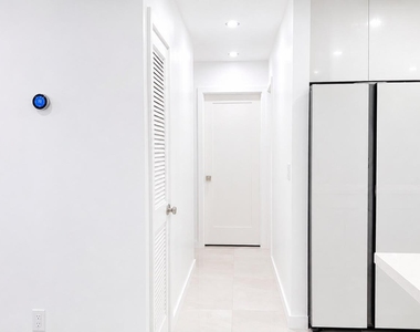 6249 Bay Club Drive - Photo Thumbnail 7