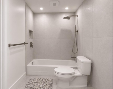 6249 Bay Club Drive - Photo Thumbnail 4