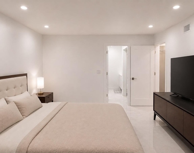 6249 Bay Club Drive - Photo Thumbnail 1