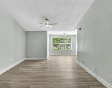 731 Vista Isles Drive - Photo Thumbnail 2