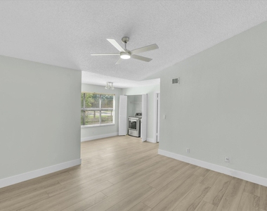 731 Vista Isles Drive - Photo Thumbnail 4