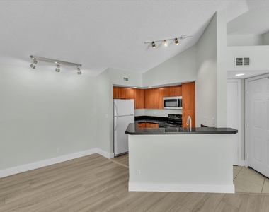 731 Vista Isles Drive - Photo Thumbnail 5