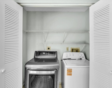 731 Vista Isles Drive - Photo Thumbnail 9