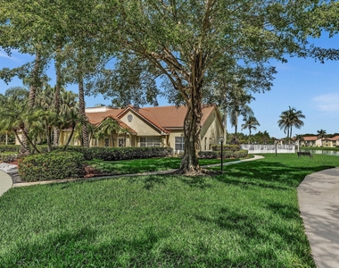 731 Vista Isles Drive - Photo Thumbnail 18