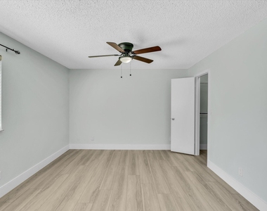 731 Vista Isles Drive - Photo Thumbnail 10