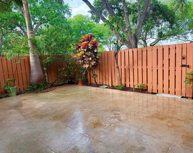 205 Charter Way - Photo Thumbnail 20