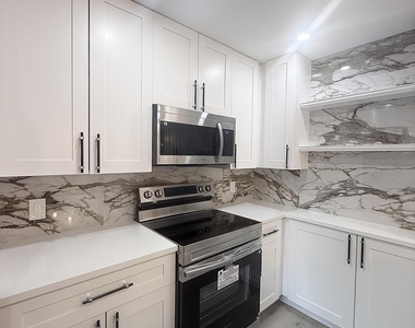 205 Charter Way - Photo Thumbnail 4
