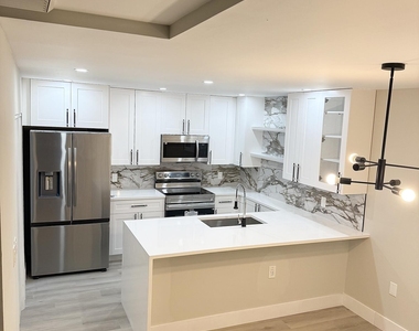 205 Charter Way - Photo Thumbnail 3