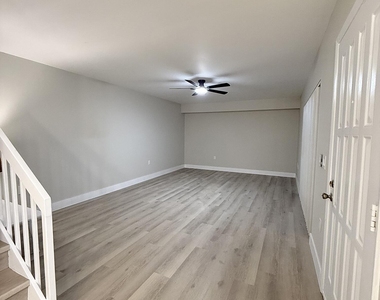 205 Charter Way - Photo Thumbnail 16