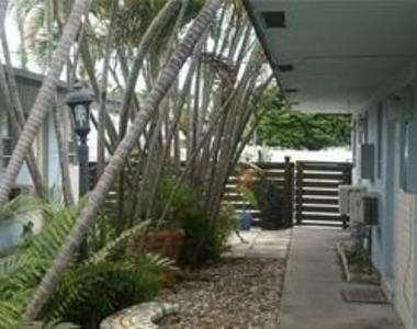 2220 N 19th Avenue - Photo Thumbnail 1