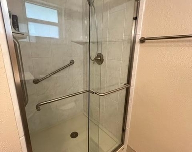 1826 Sw Congress Boulevard - Photo Thumbnail 16