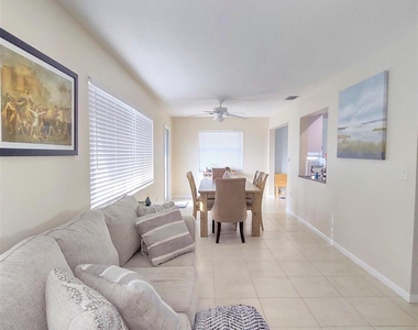 1826 Sw Congress Boulevard - Photo Thumbnail 8