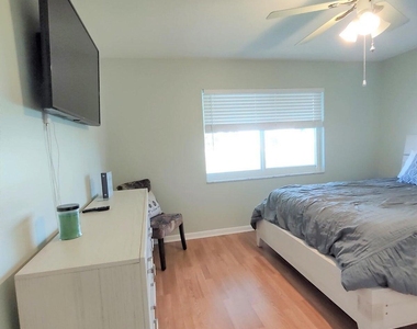1826 Sw Congress Boulevard - Photo Thumbnail 21
