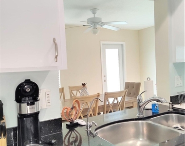 1826 Sw Congress Boulevard - Photo Thumbnail 11