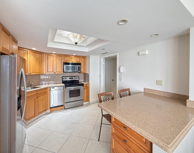 5080 N Ocean Drive - Photo Thumbnail 13