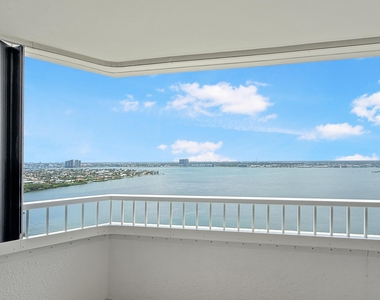 5080 N Ocean Drive - Photo Thumbnail 8