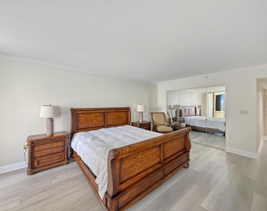 5080 N Ocean Drive - Photo Thumbnail 3