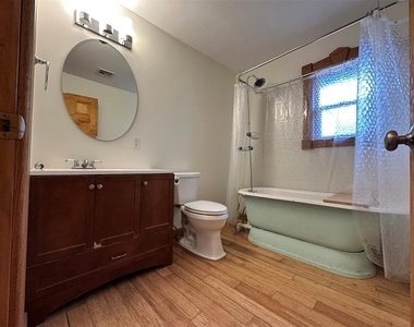 2833 Kent Drive - Photo Thumbnail 7