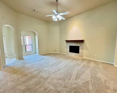 17713 Fruited Plain Lane - Photo Thumbnail 3