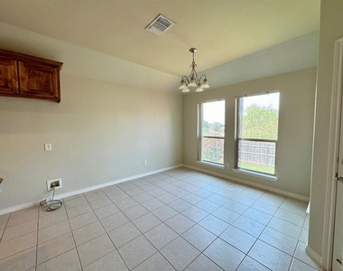 17713 Fruited Plain Lane - Photo Thumbnail 11