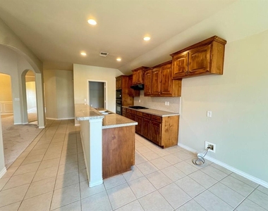 17713 Fruited Plain Lane - Photo Thumbnail 8