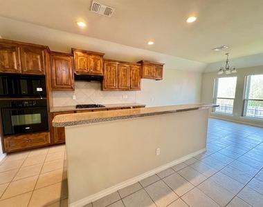 17713 Fruited Plain Lane - Photo Thumbnail 7