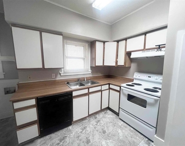 1432 Nw 45th Street - Photo Thumbnail 7
