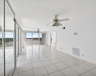 3901 S Flagler Drive - Photo Thumbnail 4