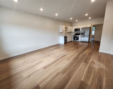 102 Walnut Street - Photo Thumbnail 4