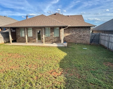 7229 Nw 146th Street - Photo Thumbnail 3