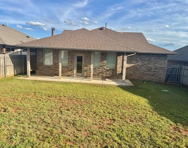 7229 Nw 146th Street - Photo Thumbnail 2