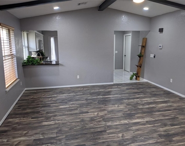 14304 S Brent Drive - Photo Thumbnail 4
