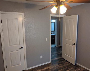 14304 S Brent Drive - Photo Thumbnail 9