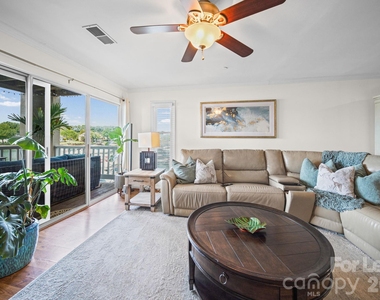 18637 Vineyard Point Lane - Photo Thumbnail 6