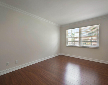 9485 Baritone Court - Photo Thumbnail 33