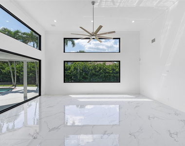 410 Sabal Way - Photo Thumbnail 33