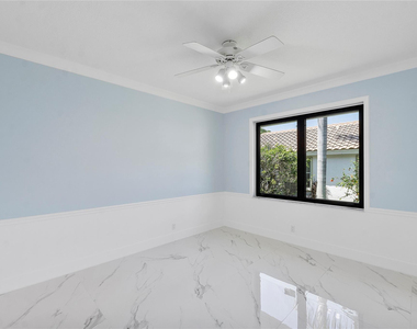 410 Sabal Way - Photo Thumbnail 24