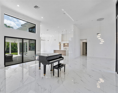 410 Sabal Way - Photo Thumbnail 30