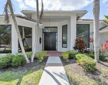 410 Sabal Way - Photo Thumbnail 10