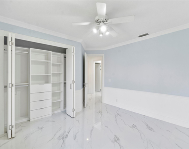410 Sabal Way - Photo Thumbnail 23
